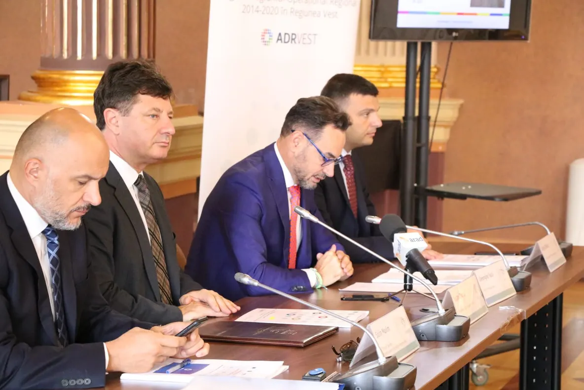 Arad: Alte 2 drumuri județene, modernizate cu bani europeni. Președintele CJ Arad, Iustin Cionca: "sută la sută din ce am depus a fost finanțat"