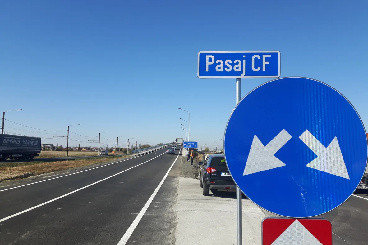 Arad: Circulația pe primul pasaj de pe centura Aradului, parte din  DN7, s-a deschis luni, la 7 ani de la începerea lucrărilor și la 6 ani de la termenul inițial