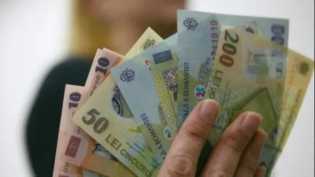 Arad: Scandal din cauza bugetului. Gheorghe Falcă: "lupta este (...) pentru fiecare ban al cetăţenilor". Mihai Fifor: "Noaptea minţii (...) total deplasat (...) o culme a tupeului şi ipocriziei"