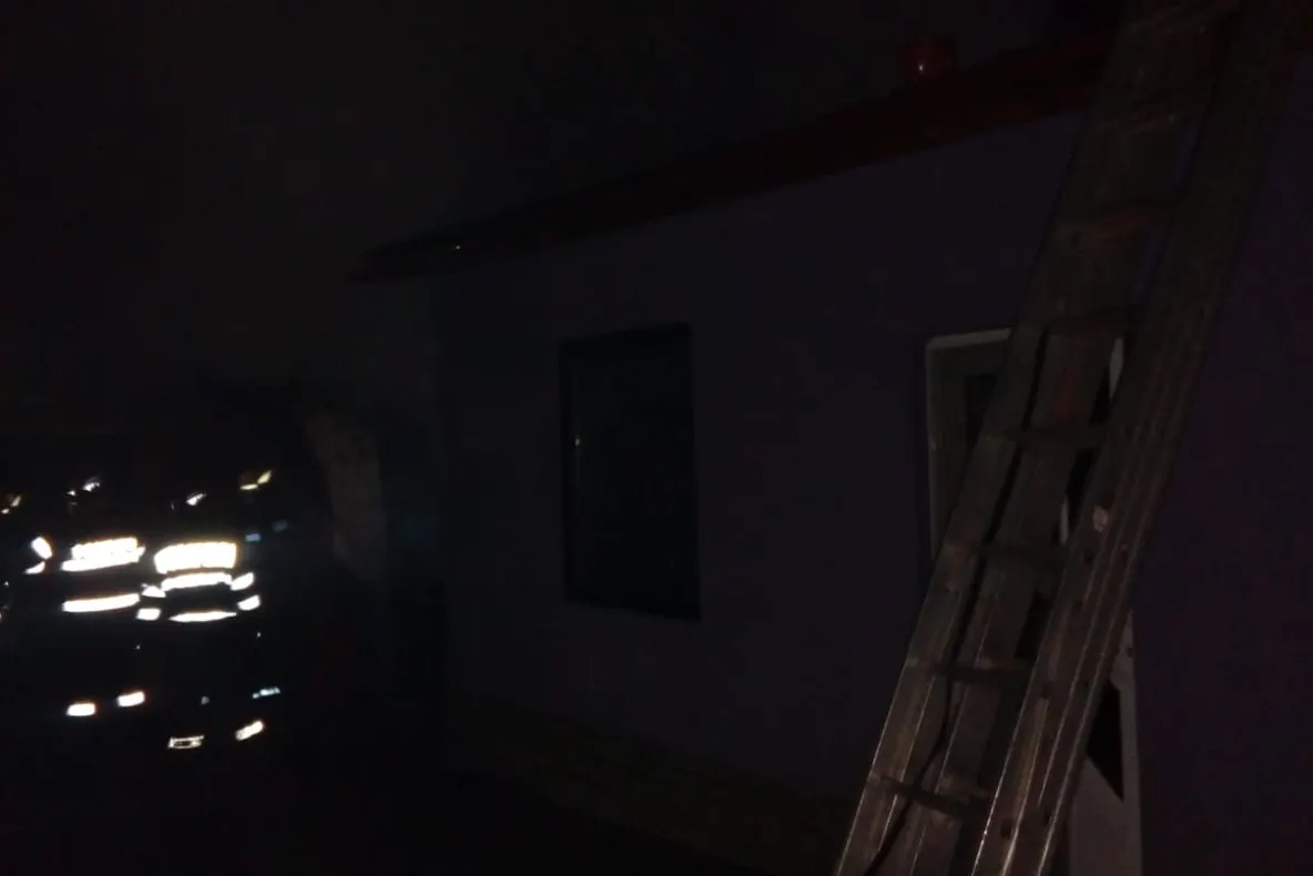 Arad: Incendiu puternic la o casă din orașul Lipova, din județul Arad