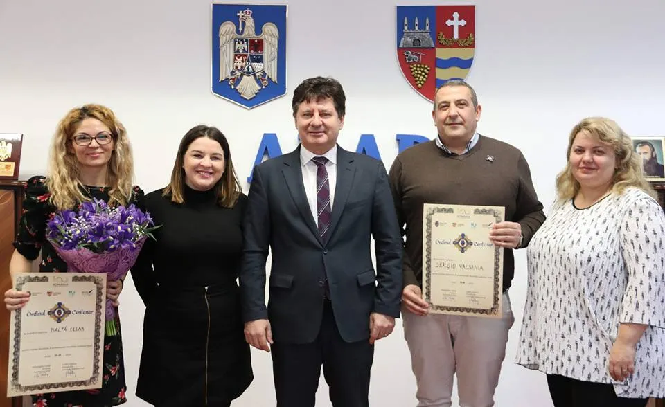 Arad: Cetățeanul italian și economista din Arad care s-au implicat în reabilitarea și modernizarea Spitalului Județean Arad, distinși cu Ordinul Centenar