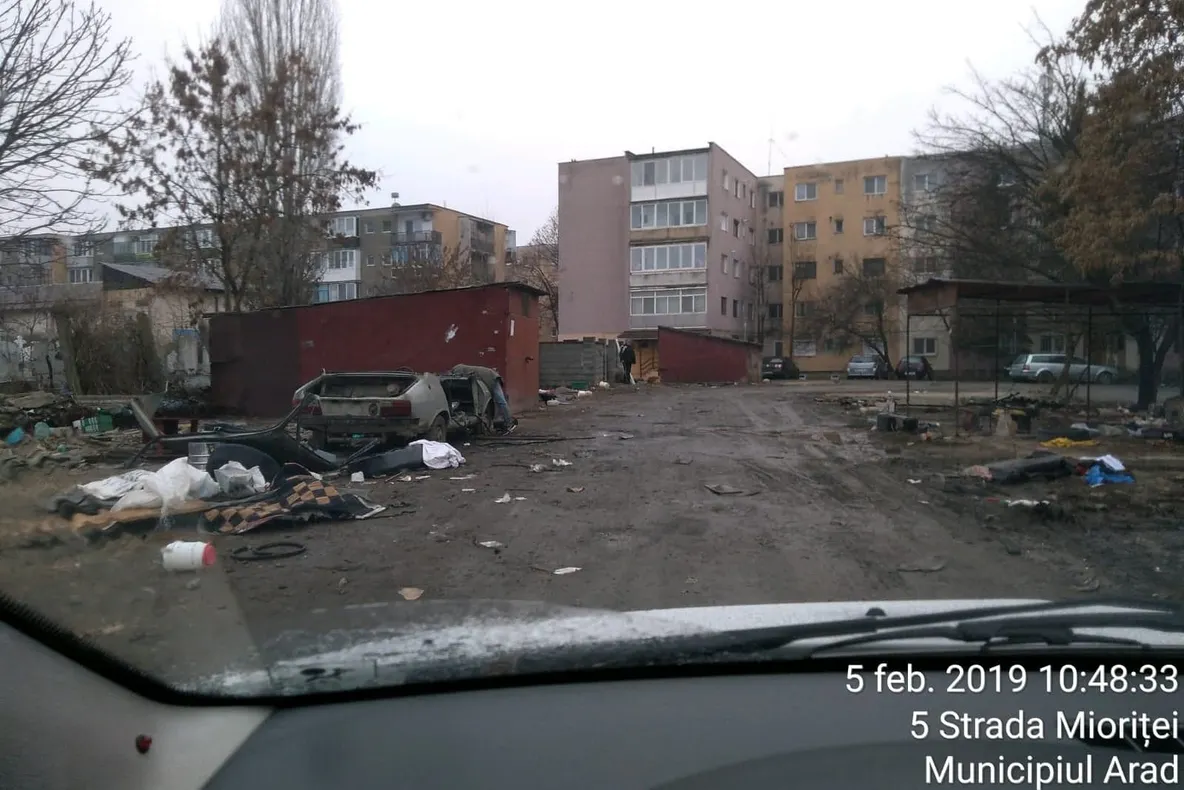 Arad: Alte 1.050 de garaje, demolate în acest an în Arad. 6.000 de garaje, demolate până la sfârșitul anului 2020 pentru a face loc câtorva mii de locuri de parcare și spații verzi
