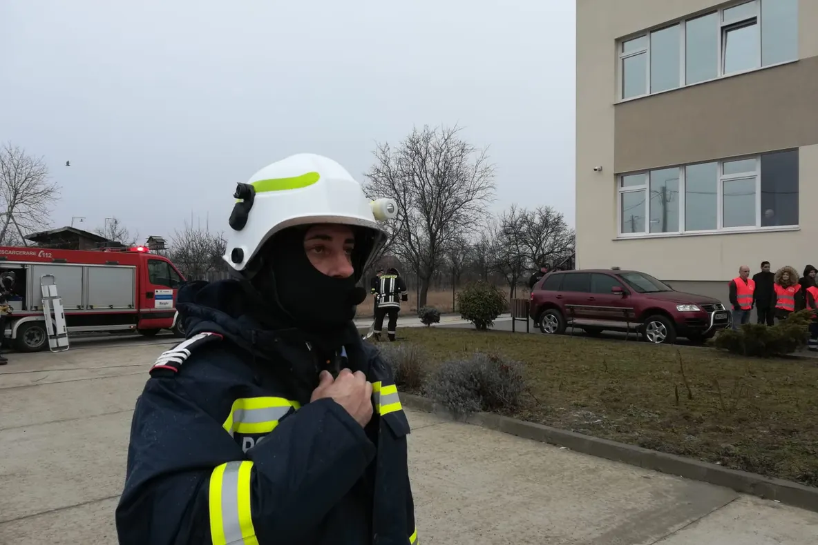 Arad: Exercițiu spectaculos al pompierilor din Arad, care a necesitat instituirea Planului Roșu de intervenție