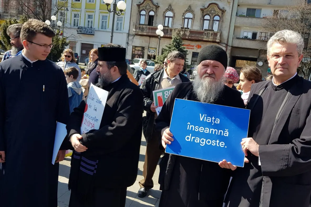 Arad: Câteva sute de persoane, la Marșul pentru Viață din Arad. Marșuri au mai avut loc și în 10 localități din județ