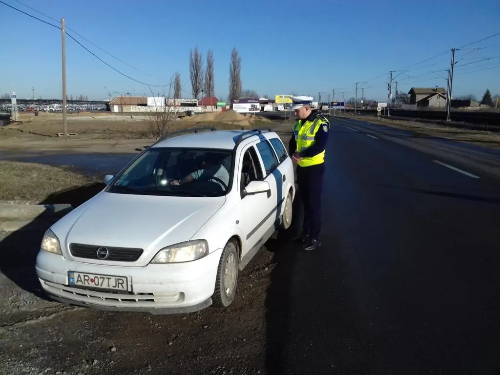Arad: 162 de amenzi, în doar 3 ore, aplicate pe un drum județean din Arad. Ce nereguli au găsit polițiștii