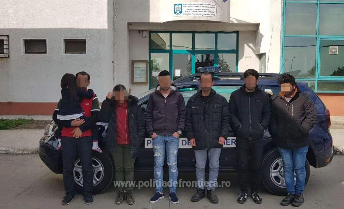 Arad: 7 migranți și călăuza lor, un bărbat din Arad, descoperiți la frontieră