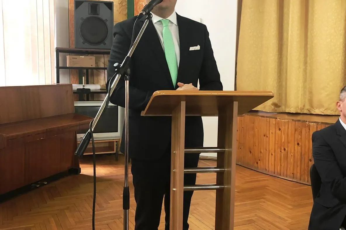 Arad: Consulul general al României, la Gyula (Ungaria), ES Florin Trandafir Vasiloni: nivelul învățământului românesc din Ungaria trebuie să crească