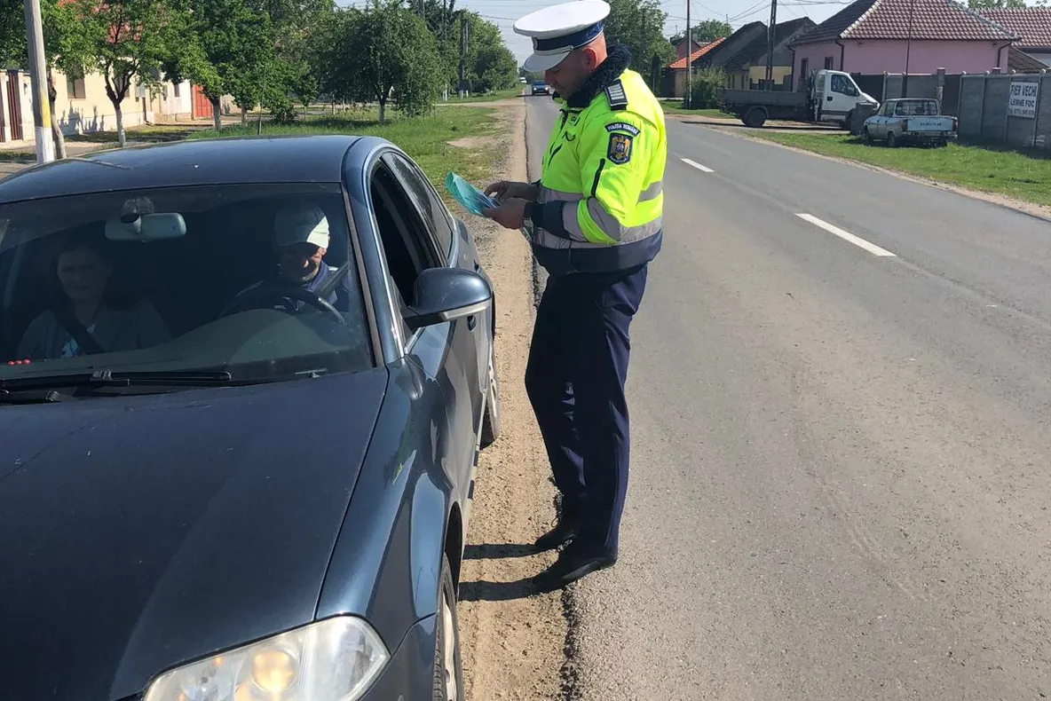 Arad: Câteva zeci de amenzi, o persoană căutată pentru audieri și bani confiscați, în Arad