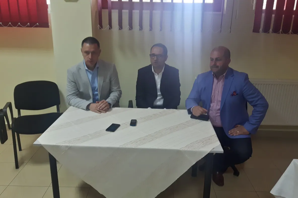 Arad: Ministrul Bogdan Matei: Toate taberele vor trece la consiliile judeţene până în 2020, iar cluburile sportive, la primării