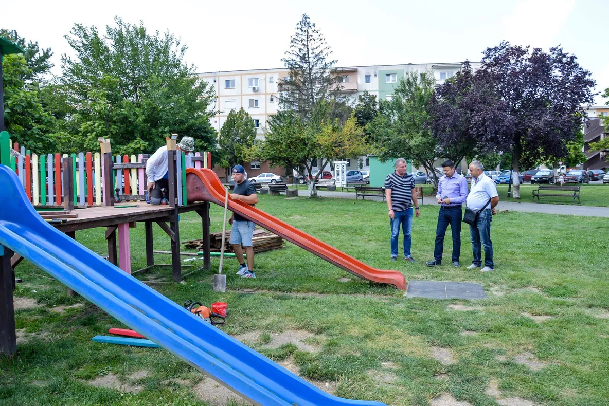 Arad: 64 de locuri de joacă din Arad, reparate cu peste 99.000 lei. Ce se face