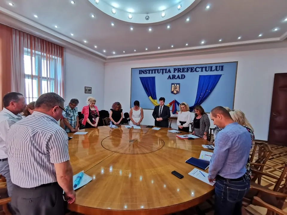 Arad: Moment de reculegere în memoria lui Laurențiu Hălmăgean, la Prefectura Arad