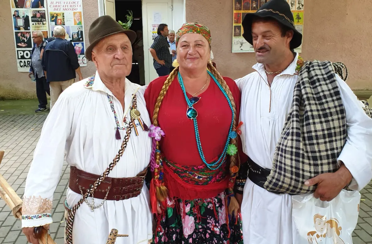 Arad: FOTO VIDEO Caricaturi și umor din mediul rural, la "Gura Satului"
