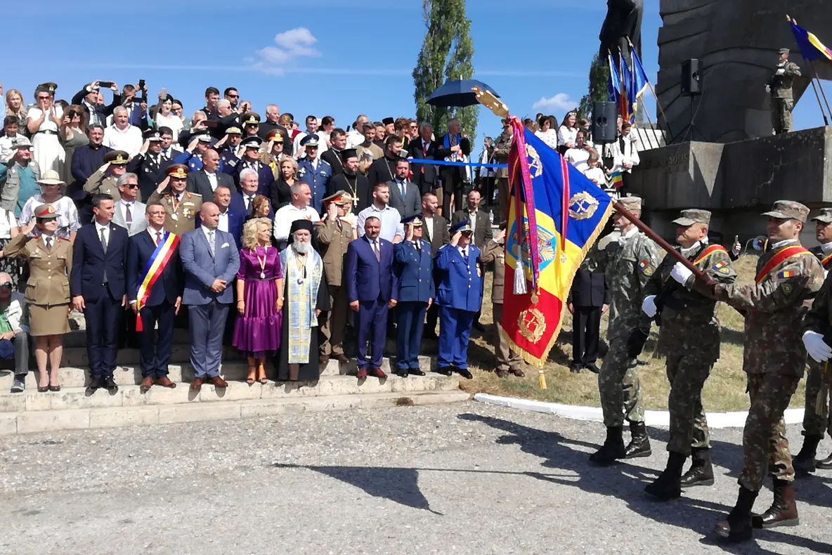 Arad: AUDIO FOTO VIDEO 75 de ani de la eroicele lupte în urma cărora eroii Detașamentului Păuliș au reușit să apere Defileul Mureșului, suveranitatea și integritatea României în fața trupelor hortyste 