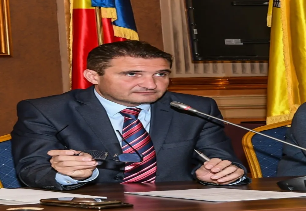 Arad: VIDEO Ce soluții a găsit Primăria Arad pentru a reabilita clădirile istorice din centrul orașului. Primarul Aradului, Călin Bibarț: "ne dorim ca să schimbăm fața orașului"
