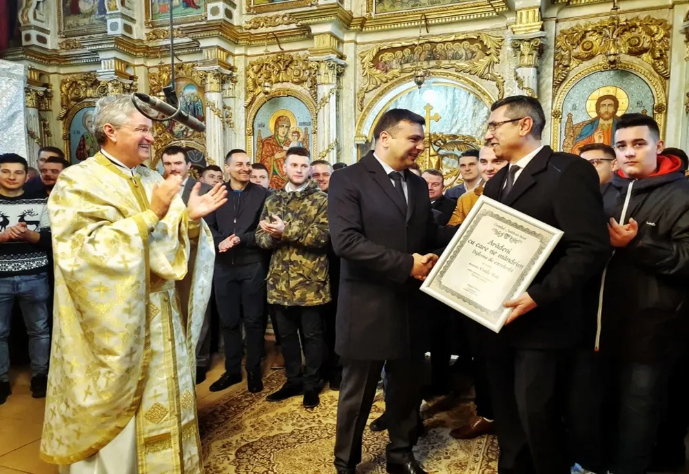 Arad: Diploma "Arădeni cu care ne mândrim", pentru un foarte cunoscut păstrător al tradițiilor, maestrul Vasile Rus