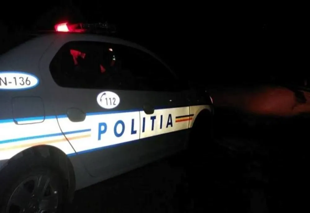 Arad: AUDIO Bărbat cercetat după ce a distrus 7 mașini parcate pe o stradă din Arad, printre care și mașina sa