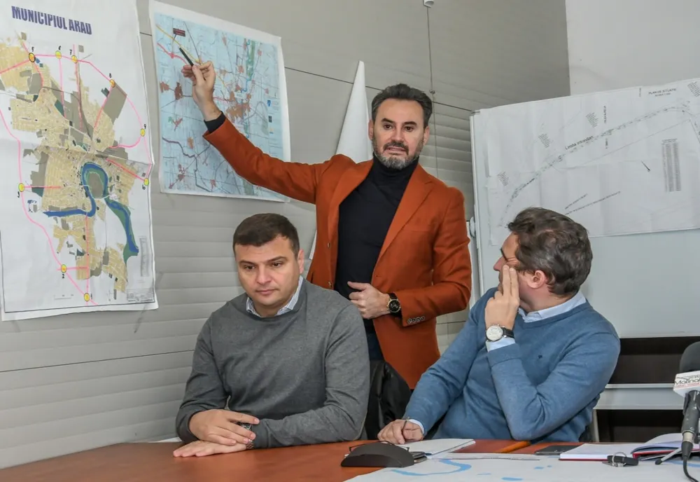 Arad: AUDIO Cea de-a 10-a ieșire pe șoseaua de centură a municipiului Arad, inaugurată. Primarul Călin Bibarț: "cu siguranță va duce la dezvoltarea unei noi zone industriale"