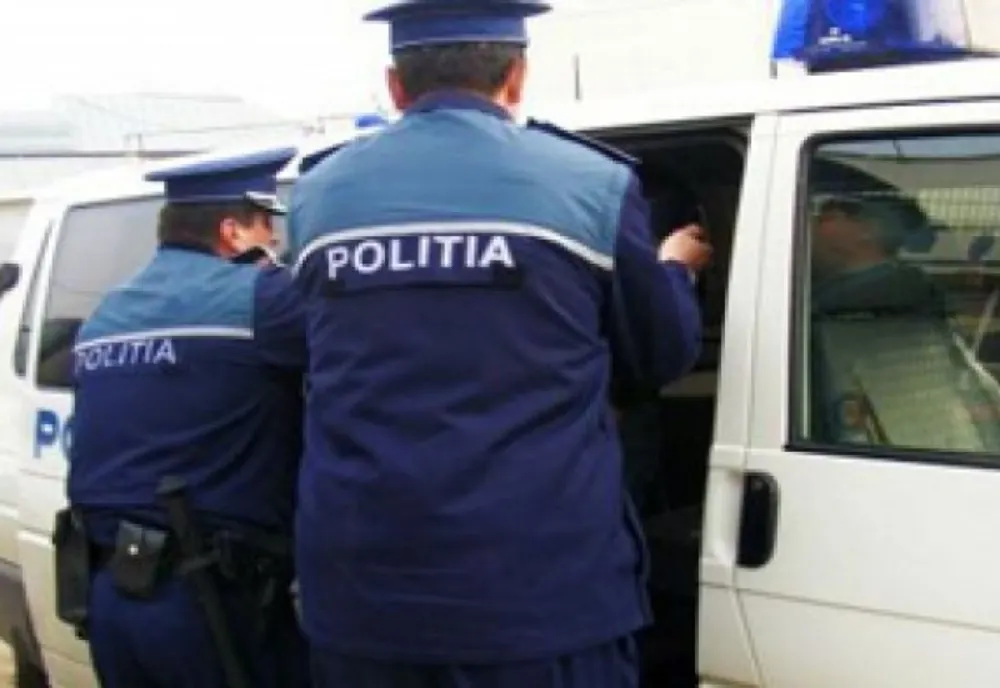 Arad: Bărbat reținut incendiere intenționată a ușii unui magazin. Cum a procedat