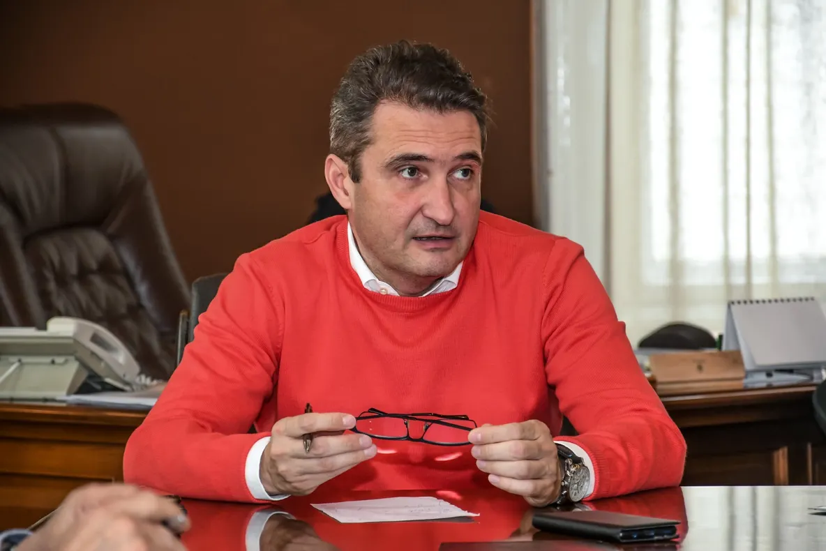 Arad: AUDIO Mii de arădeni vor deveni proprietari de terenuri. Ce spune primarul Călin Bibarț