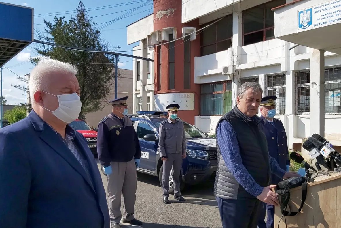 Arad: FOTO VIDEO Ministrul MAI, Marcel Vela, anunţă că tranzitarea frontierei româno-ungare se va permanentiza de la ora 21.00