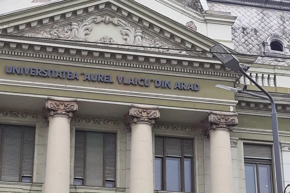 Arad: Înscrierile la Universitatea "Aurel Vlaicu" din Arad au loc în condiții speciale, în perioada 6-26 iulie