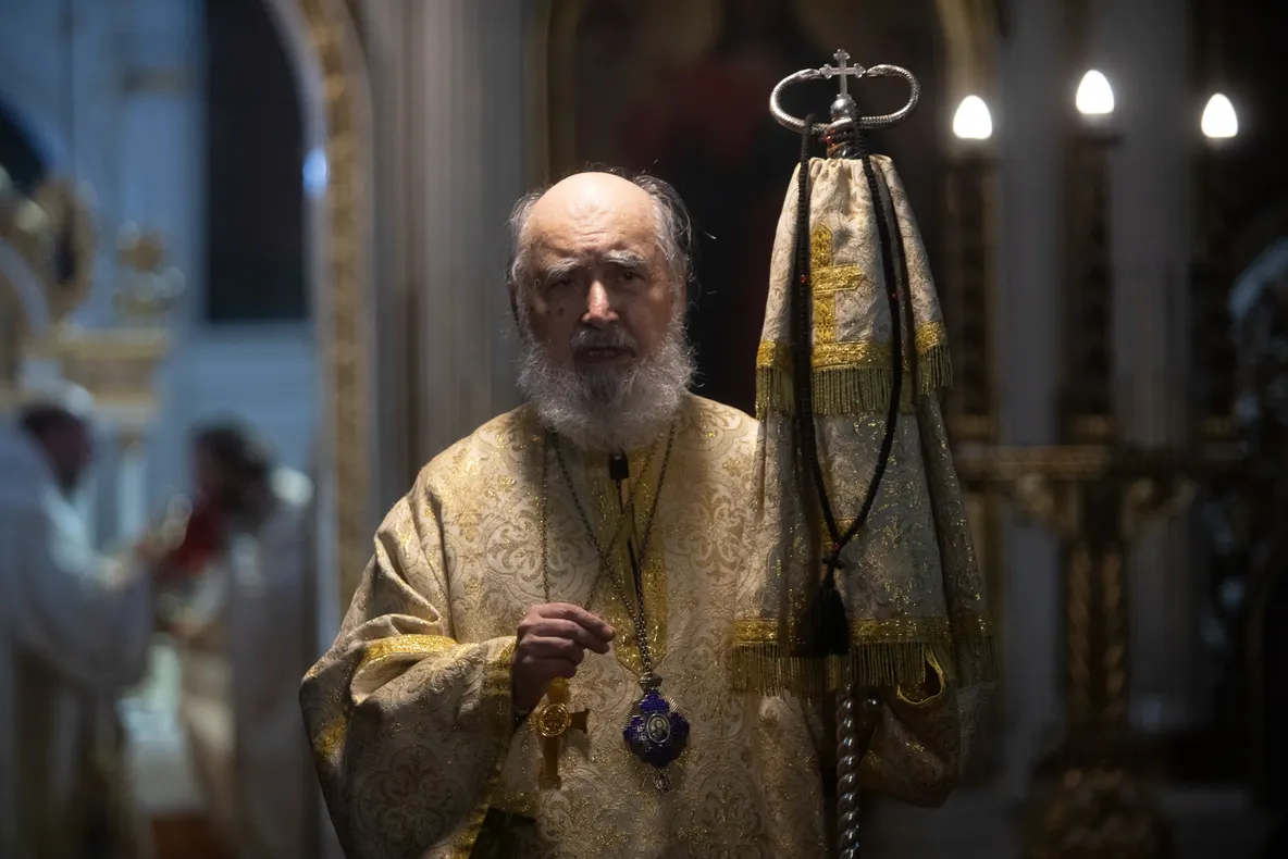 Arad: Momente emoționante la hramul Catedralei Ortdoxe Vechi din centrul Arad, în care a slujit 11 ani un cunoscut Patriarh al României. Procesiune cu o părticică din moaștele Sfântului Ioan Botezătorul