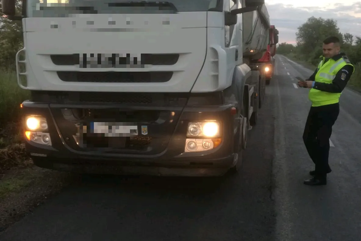 Arad: 4 amenzi pentru depășirea tonajului, pe un singur drum județean din Arad, în doar 2 ore