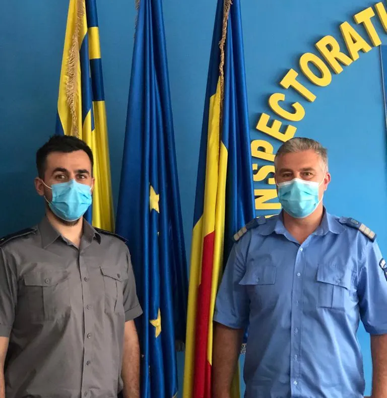 Arad: Purtătorul de cuvânt al Jandarmeriei Arad, plt.adj. Dan Monoranu, și purtătorul de cuvânt al Poliției de Frontieră Arad, Filip Ionuț Matei, premiați cu ocazia Zilei Comunicatorului din cadrul MAI. Motivele