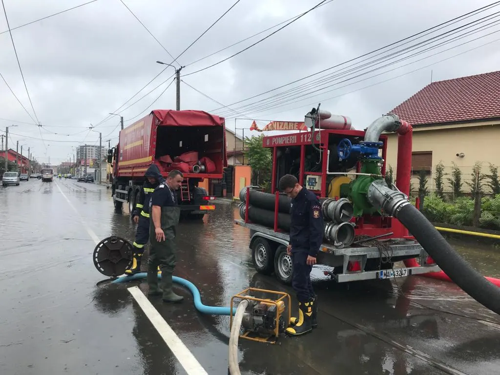Arad: AUDIO Zeci de gospodării și case inundate, arată bilanțul ISU Arad