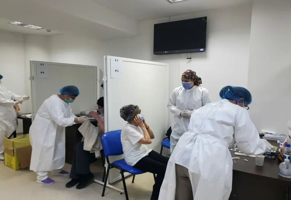 Primăria Arad caută personal medical pentru centrele de vaccinare! 