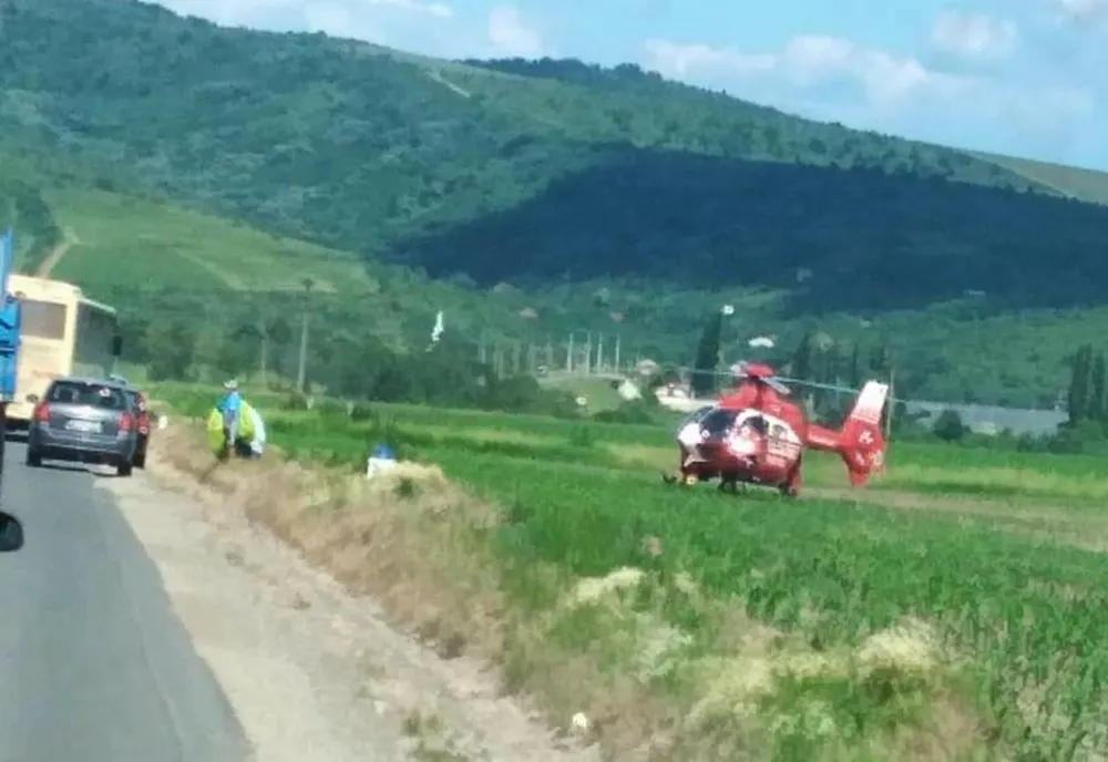 Un bărbat care zbura cu parapanta lângă Ghioroc a fost rănit