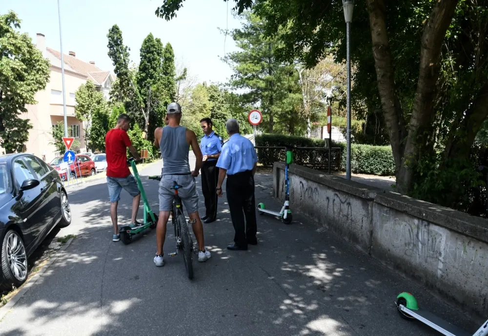 Trotinetele electrice, destinate doar celor care au împlinit 14 ani