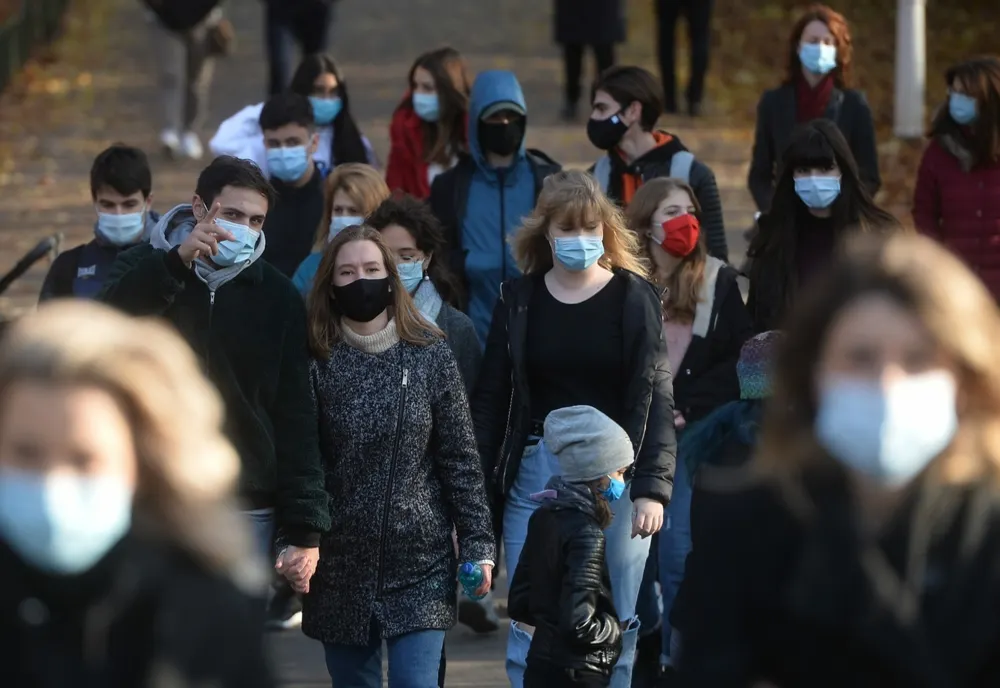 Controale privind purtarea măștii în spațiile publice aglomerate în județul Arad