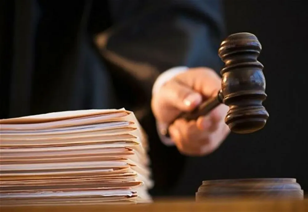 Condamnat de instanță, încarcerat de polițiști