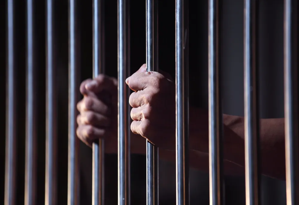 Condamnați de instanță, încarcerați de polițiștii de la Serviciul de Investigații Criminale 
