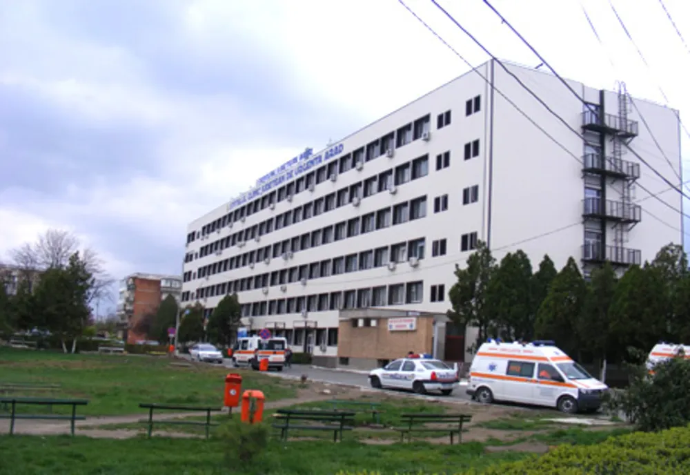 Un angajat al Spitalului Județean de Urgență Arad și-a pus capăt zilelor aruncându-se de la etajul cinci