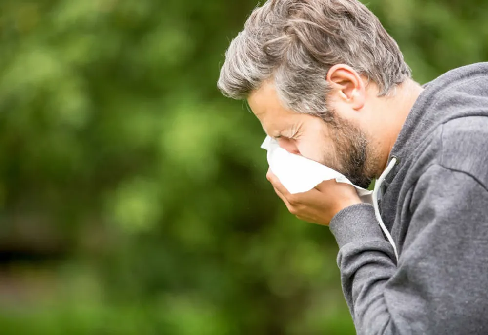 Arad: Medicii constată că tot mai multe persoane care au avut COVID-19 dezvoltă alergii