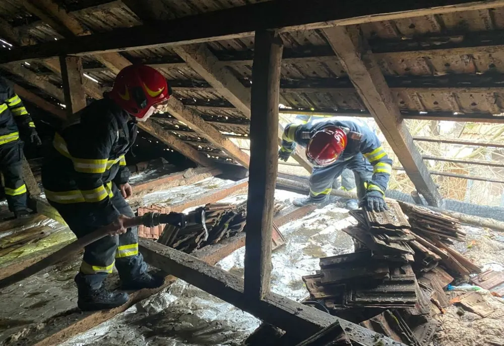 Peste  1000 de misiuni ale pompierilor militari arădeni în luna martie