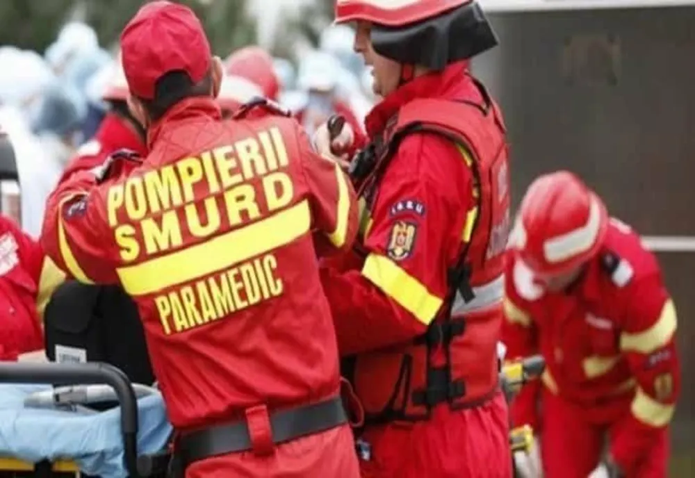 Pietoni spulberați de o mașină, într-un cartier din Arad! Unul dintre ei și-a pierdut viața, celălalt e în stare gravă în spital