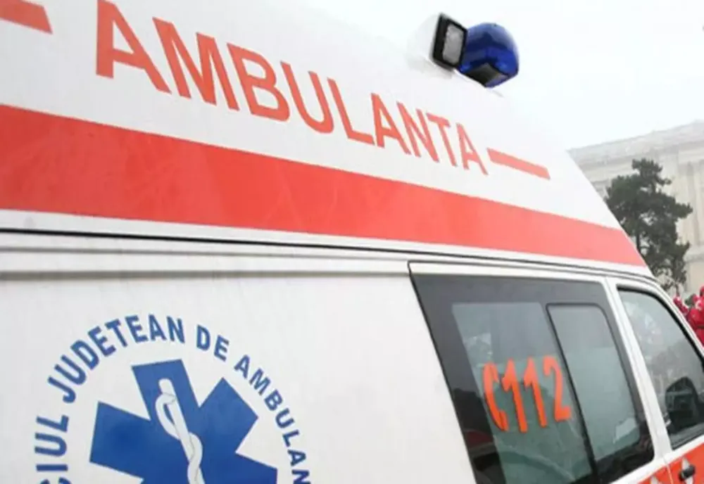 FETIȚĂ DE 6 ANI, RĂNITĂ DUPĂ CE I-A PICAT ÎN CAP O PLACĂ DE FAIANȚĂ ÎN PALATUL COPIILOR