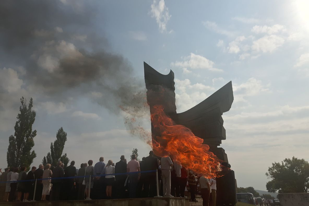 Arad: Amintiri din septembrie 1944, din linia de apărare de pe Valea Mureşului: "Amintiri triste (...) Nu mă mai gândeam că peste 10-15 minute mai sunt în viaţă"