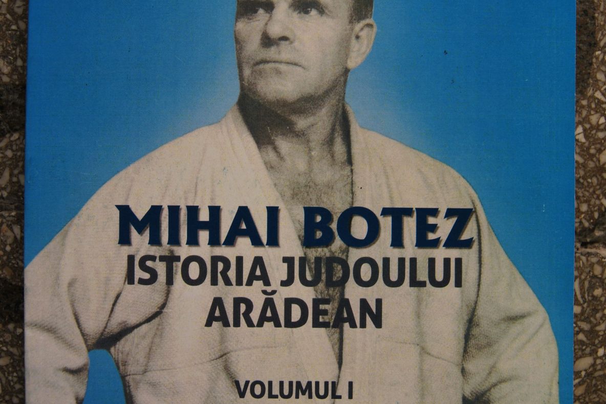 O carte despre cel considerat părintele judo-ului din România, Mihai Botez, lansată, joi, la Arad
