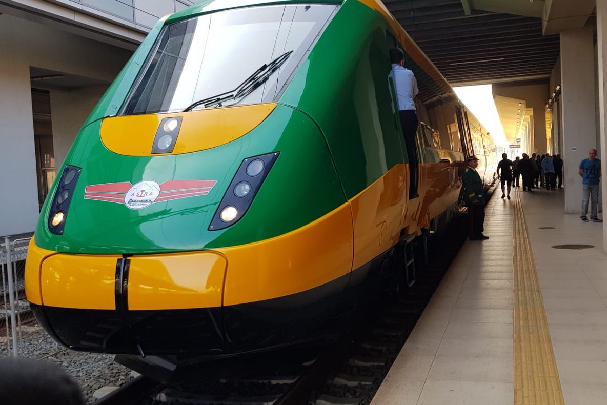 Arad: Cursele feroviare private ce ofereau condiții considerate de lux, dar la prețuri similare cu ale concurenței, între Arad-Timișoara și Timișoara-Arad-Baia Mare, anulate, începând de marți