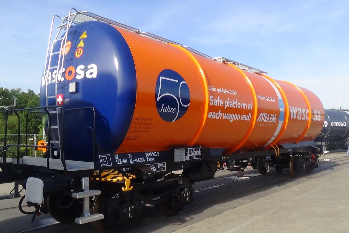 Muncitori din India pentru Compania Astra Rail Industries din Arad, care nu mai găsește angajați în România