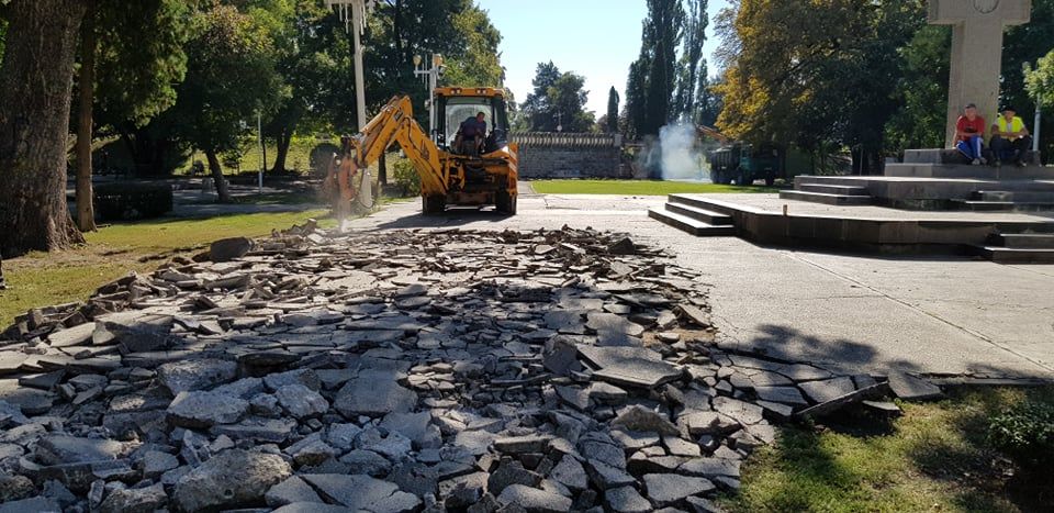 Parcul Mihai Eminescu, din centrul Aradului, modernizat pentru Centenarul Marii Uniri. Autorităţile recomandă evitarea parcului