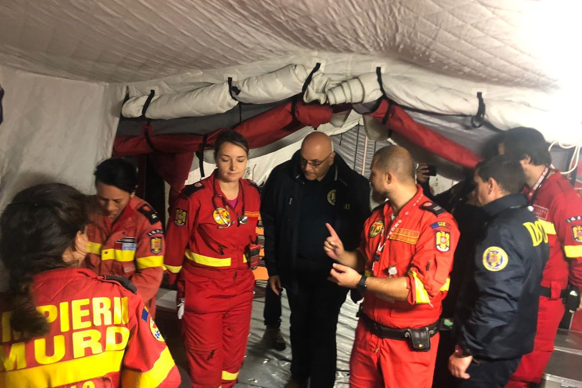 Arad: 29 de pompieri și medici SMURD din cadrul ISU Arad au rămas la București în cadrul mega exercițiului SEISM 2018