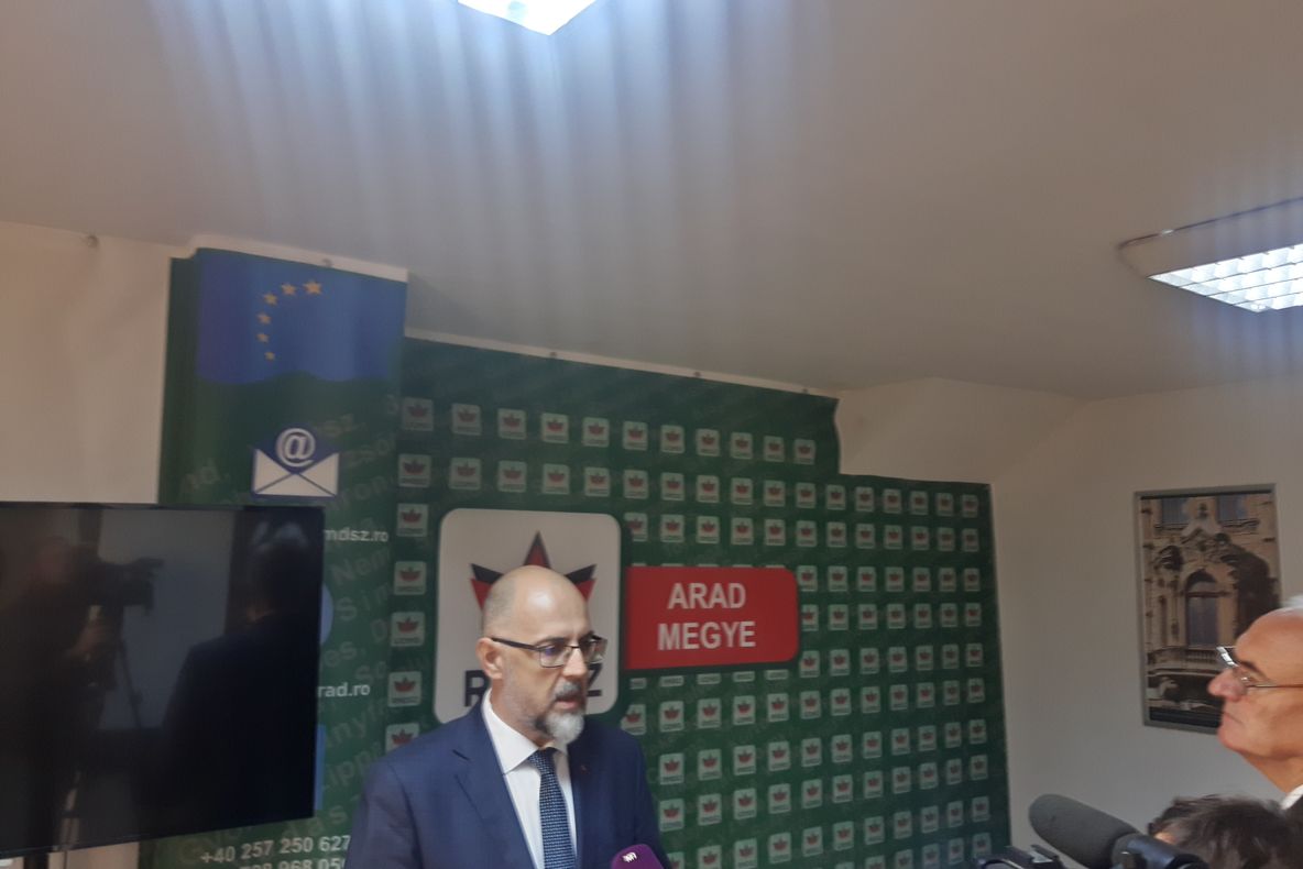 Kelemen Hunor: până în clasa a 8a "nici cu mine nu ar fi putut ca să schimbe nicio vorbă în limba română", Valentin Popa "și-a căutat cu lumânarea" și a vrut "să fie erou (...) na, acum e erou, eu ce să-i fac"