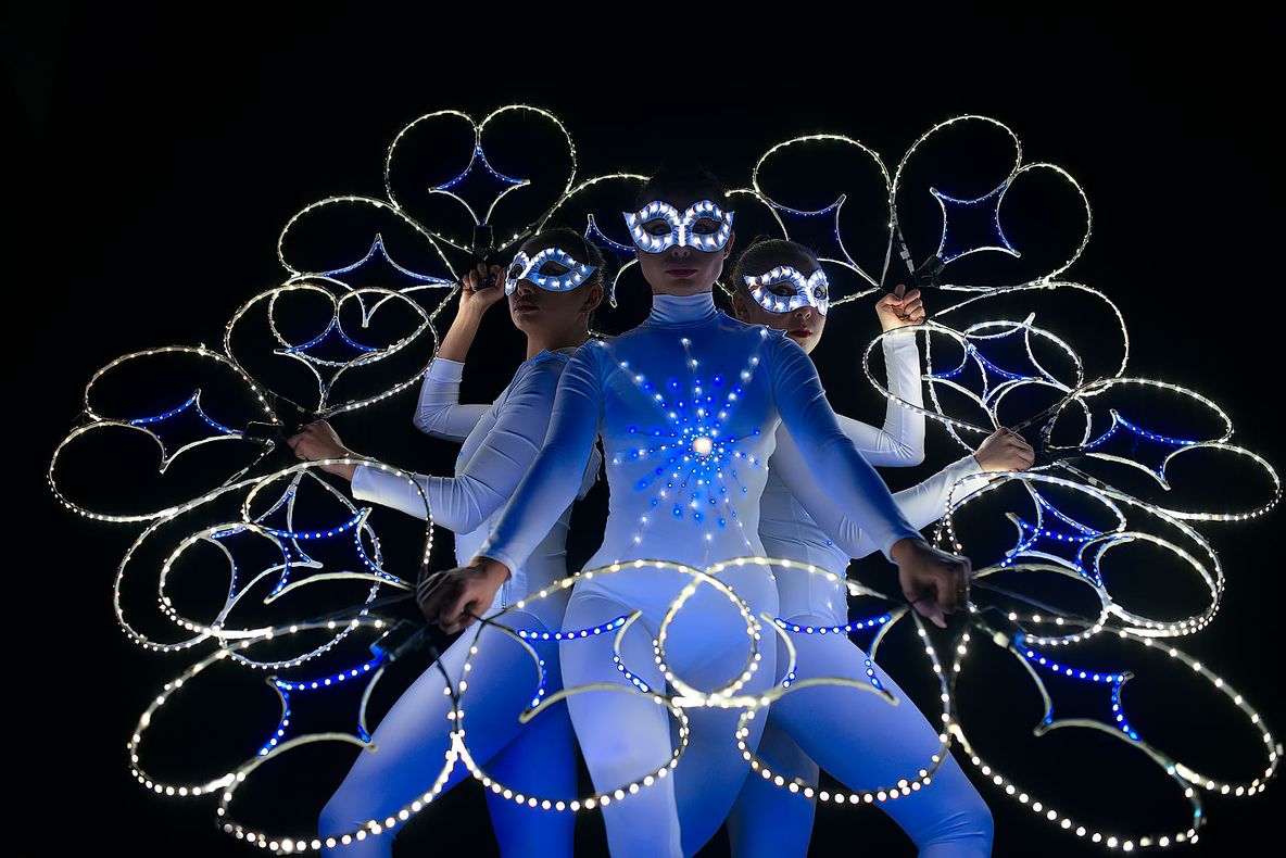 Arad: Spectacole de culoare, nimfe și fluturi ca la Londra și Praga, flori și concerte, la prima ediție a manifestării Simfonia Florilor de Toamnă