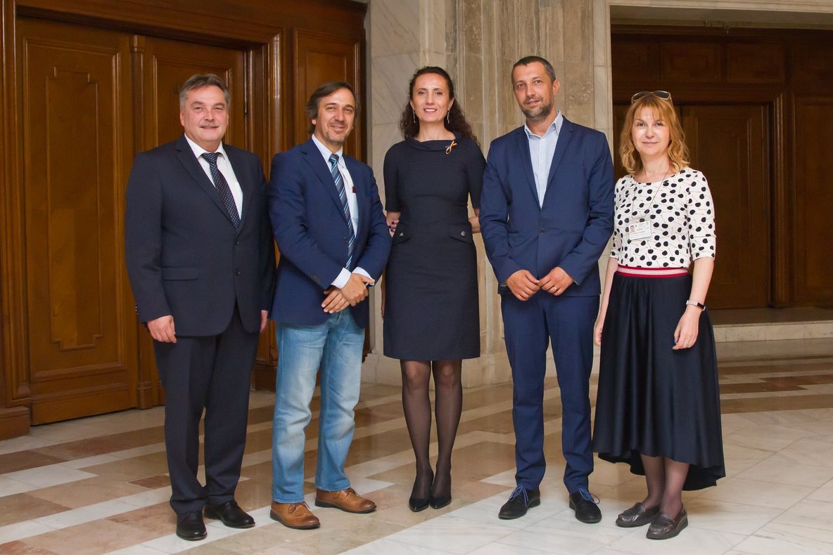 Organizația Mondială a Sănătății susține proiectele senatorului USR Arad, medicul Adrian Wiener. Cum vrea senatorul să fie mâncarea