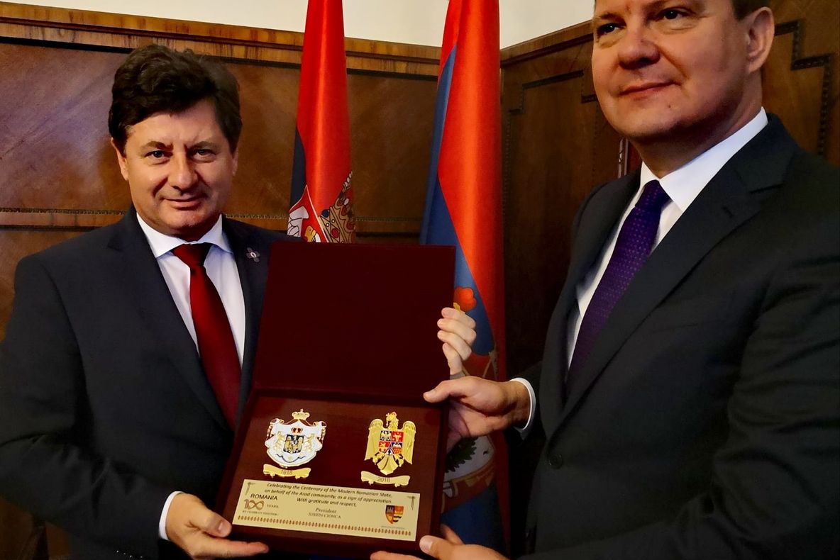 Arad: Județul Arad s-a înfrățit cu Provincia Autonomă Voivodina. România și Serbia, 100 de ani de la înfiițare